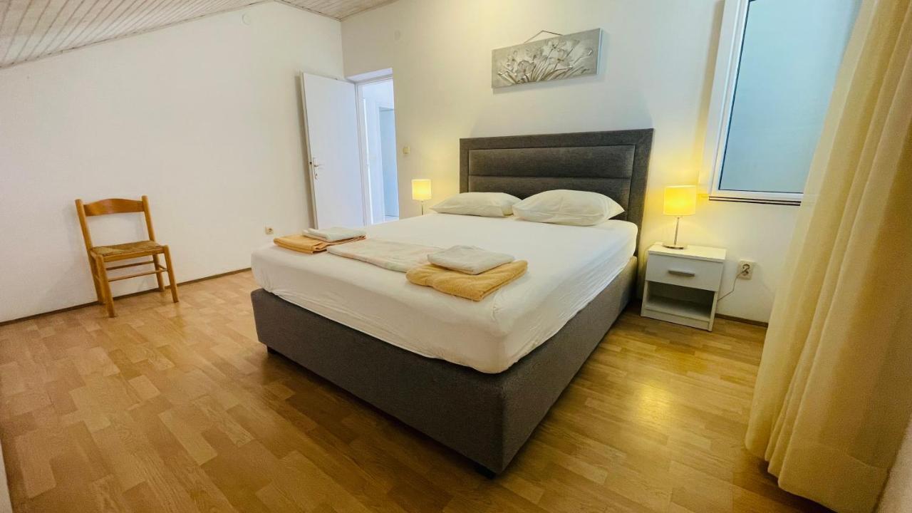 Apartments Danijela Lumbarda Eksteriør billede
